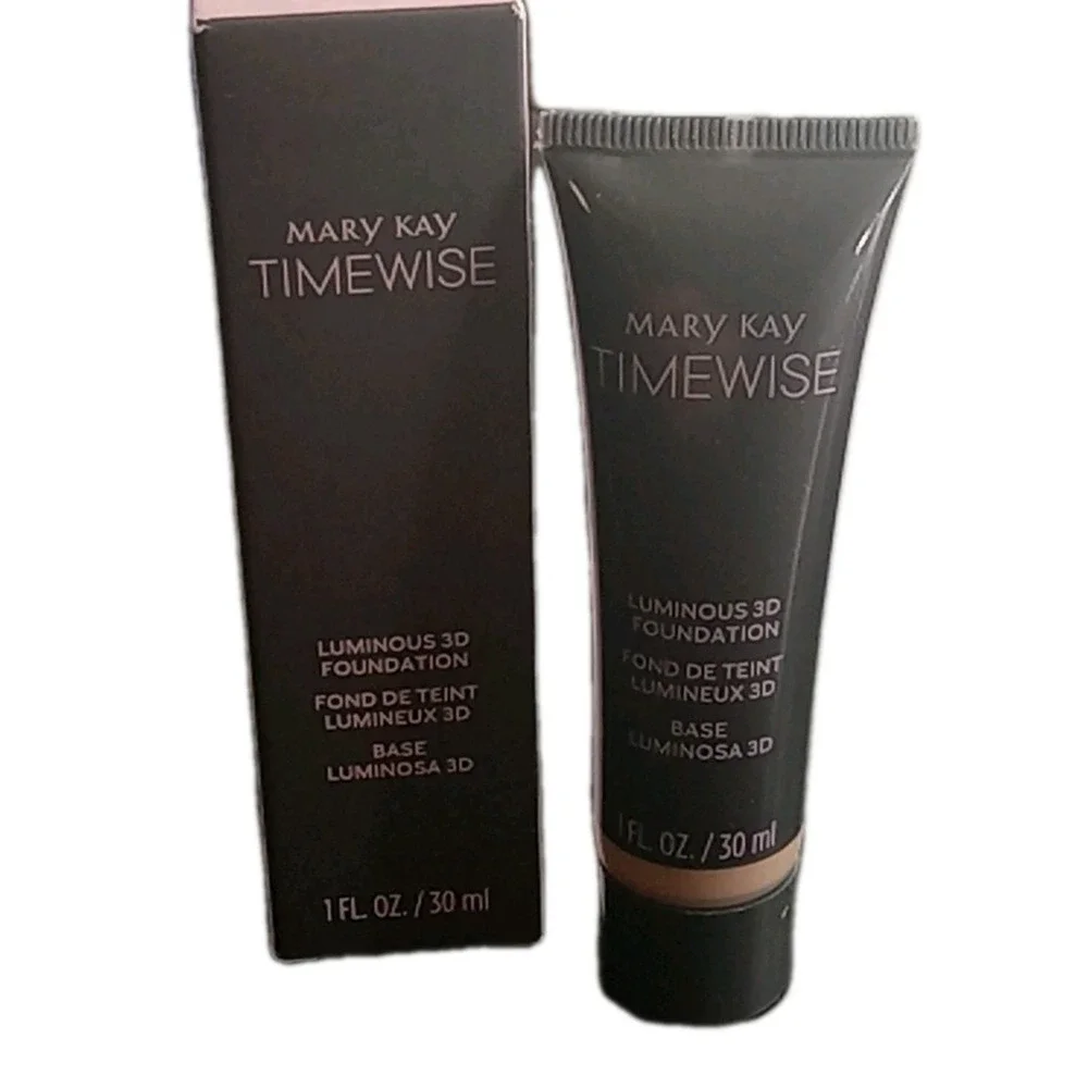 NIB Mary Kay Timewise Luminous 3D Foundation Beige C 140 Full Sz C140